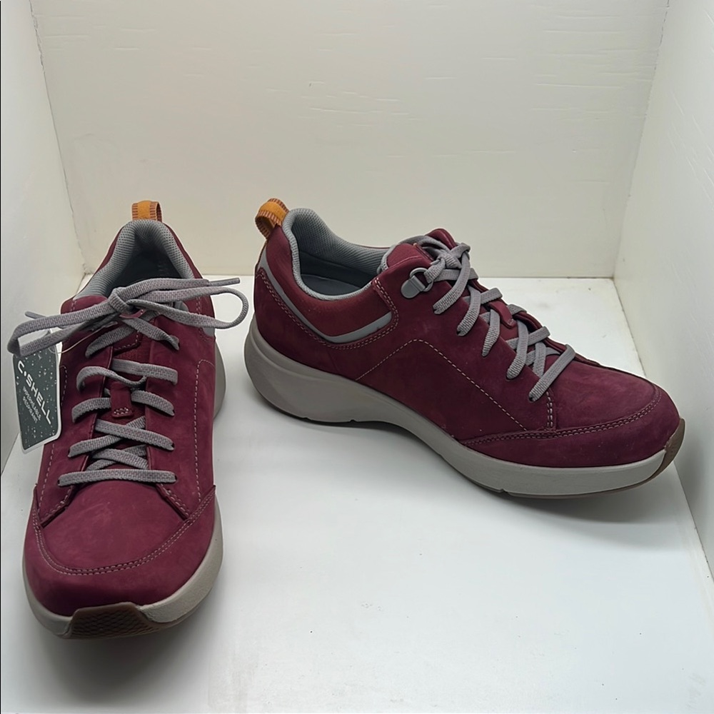 NIB Clarks C Shell Waterproof Wave 2.0 Casual Wine Brique Sneakers 9